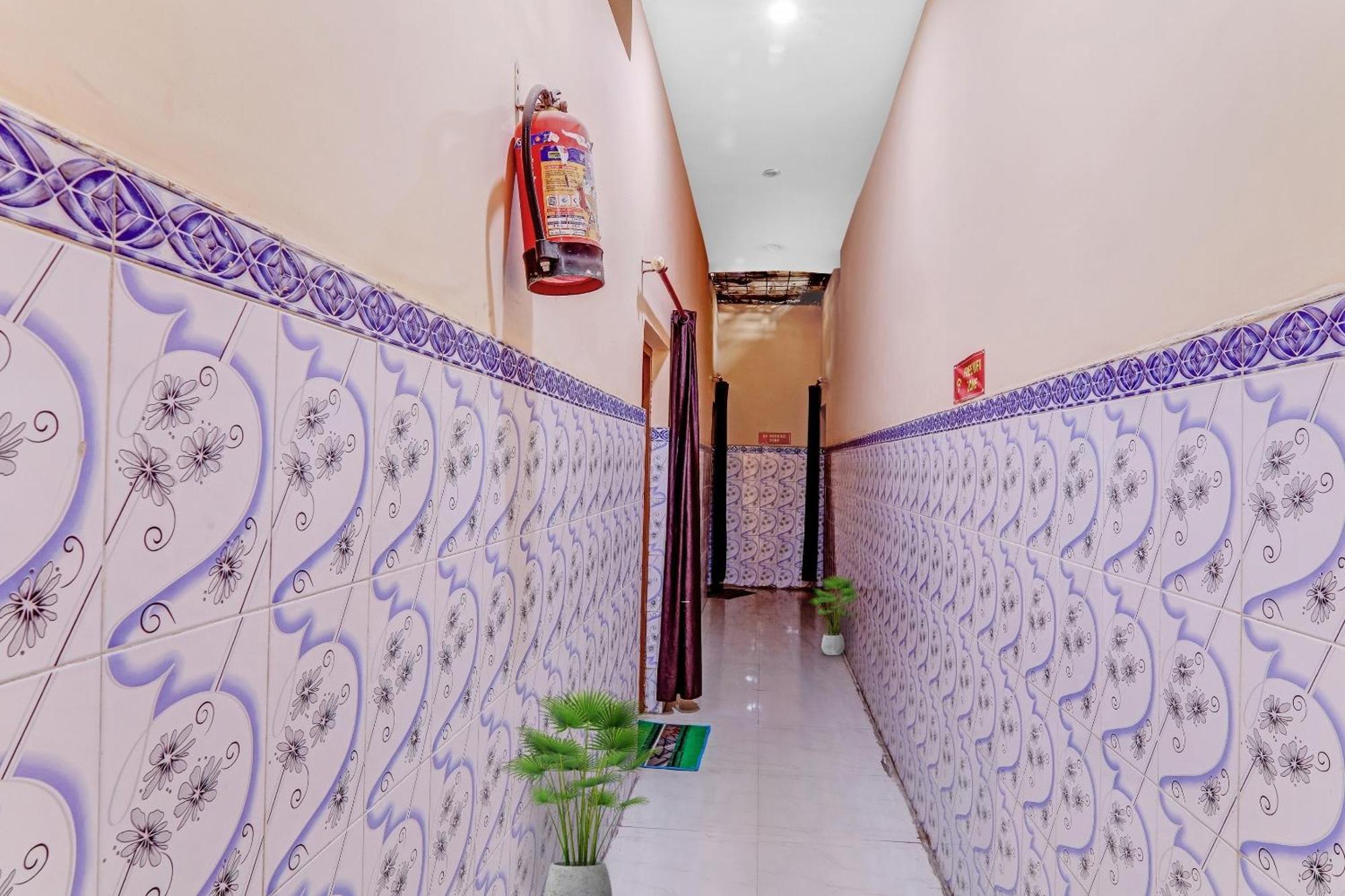 Flagship Hotel Suman Niwas Bijnaur ภายนอก รูปภาพ